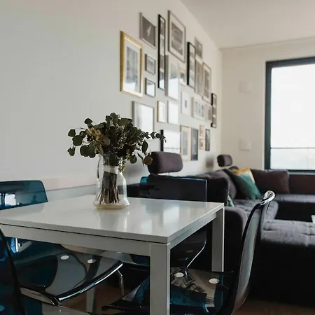 Martins River View Under The Castle 브라티슬라바